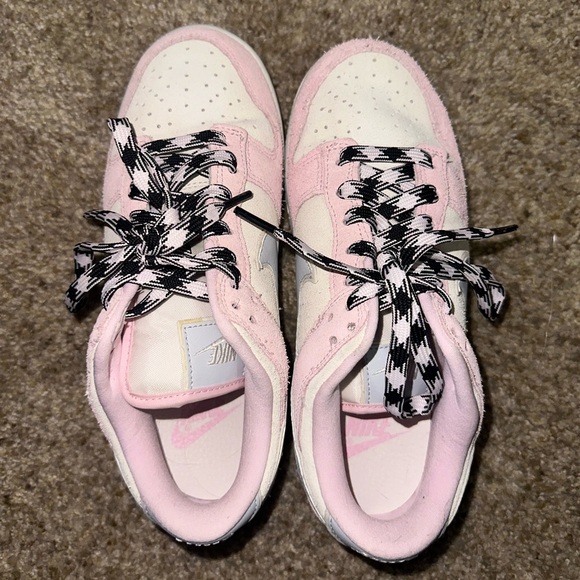 Nike Dunk Low Pink Foam - Picture 4 of 5